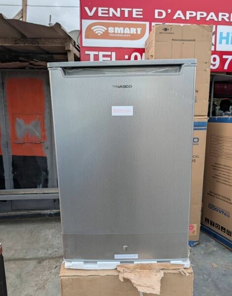 Congélateur vertical compact Nasco