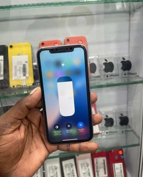 iPhone 11 64GB Violet