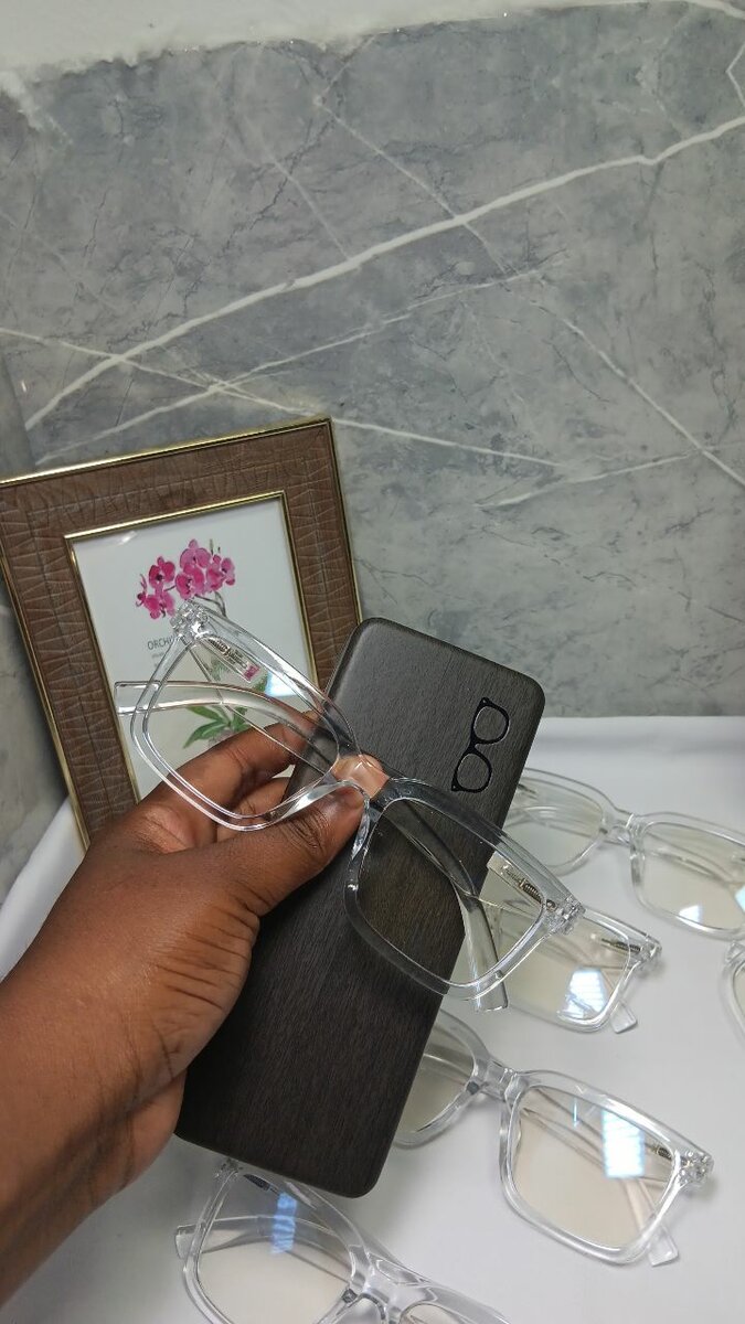 Lunettes carrées élégantes