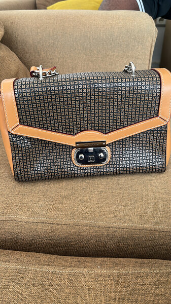 Sac à main élégant en cuir