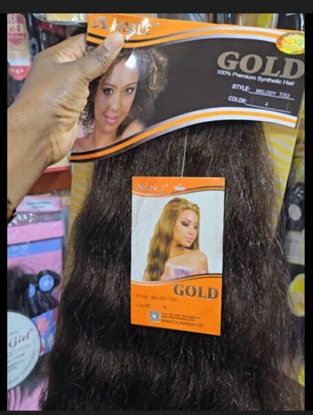 Extensions cheveux synthétiques