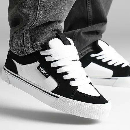 Vans Sneakers Noires et Blanches