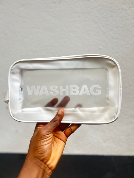 Trousse de toilette transparente
