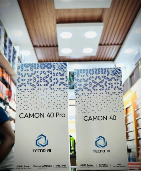 Smartphone Tecno Camon 40 Pro