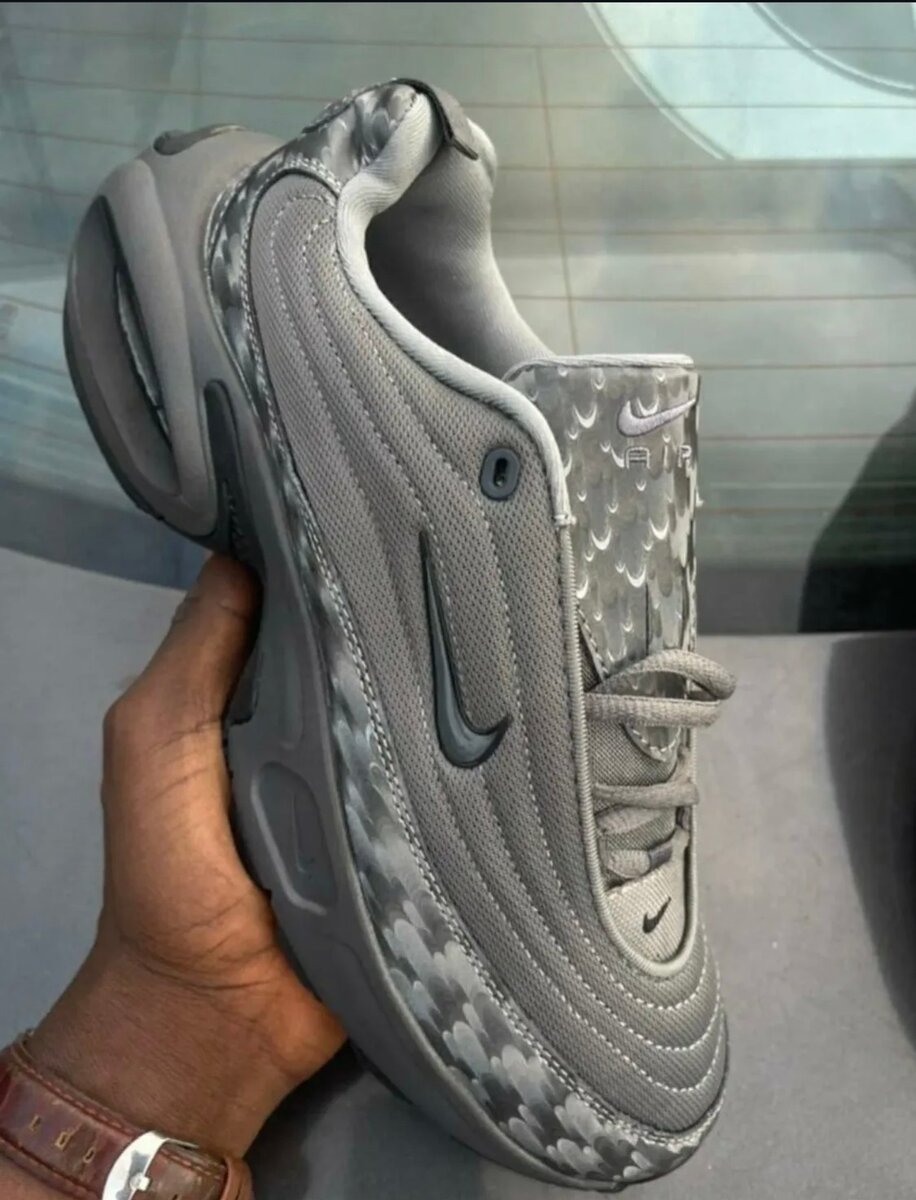 AIR MAX