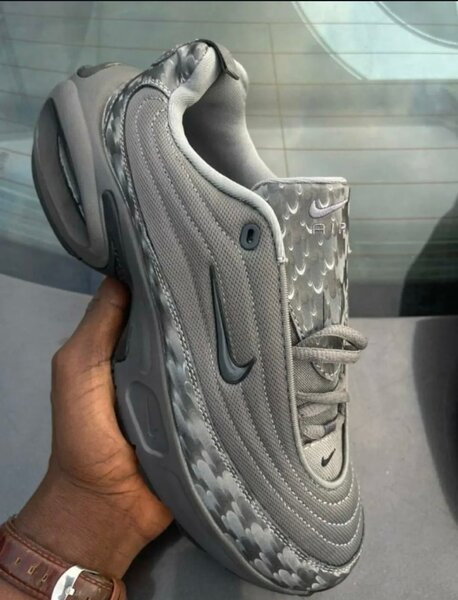 AIR MAX