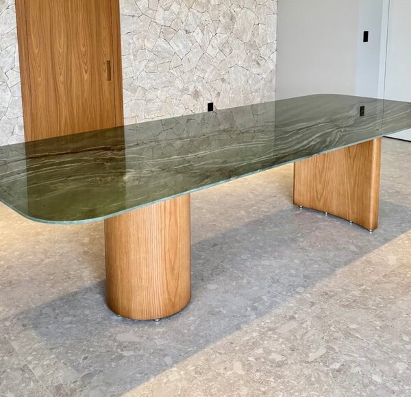 Table en marbre élégant