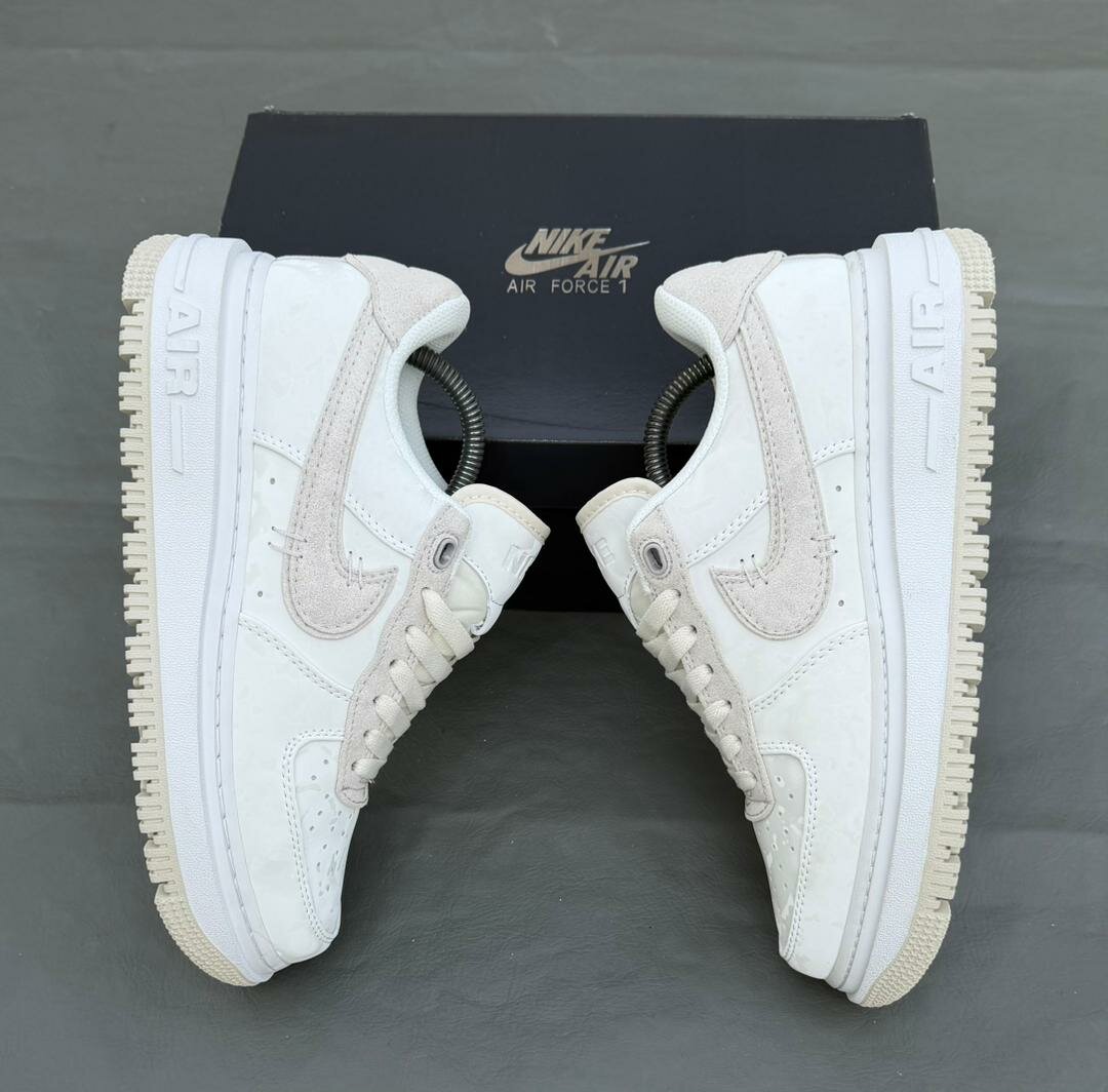 Nike Air Force 1 Blanches