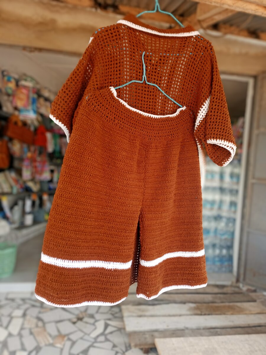 Ensemble crochet marron blanc