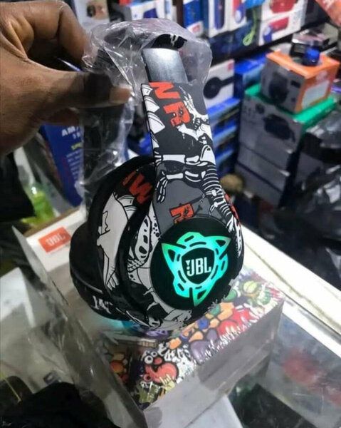 Graffiti Bluetooth Headphones