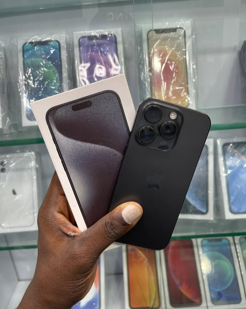 iPhone 15 pro 256 Go