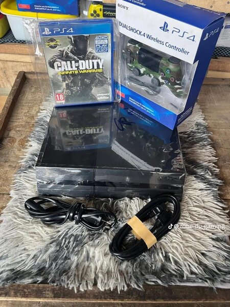 Console PS4 fat non craquée