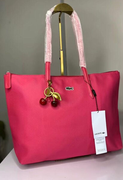 Sac cabas Lacoste élégant