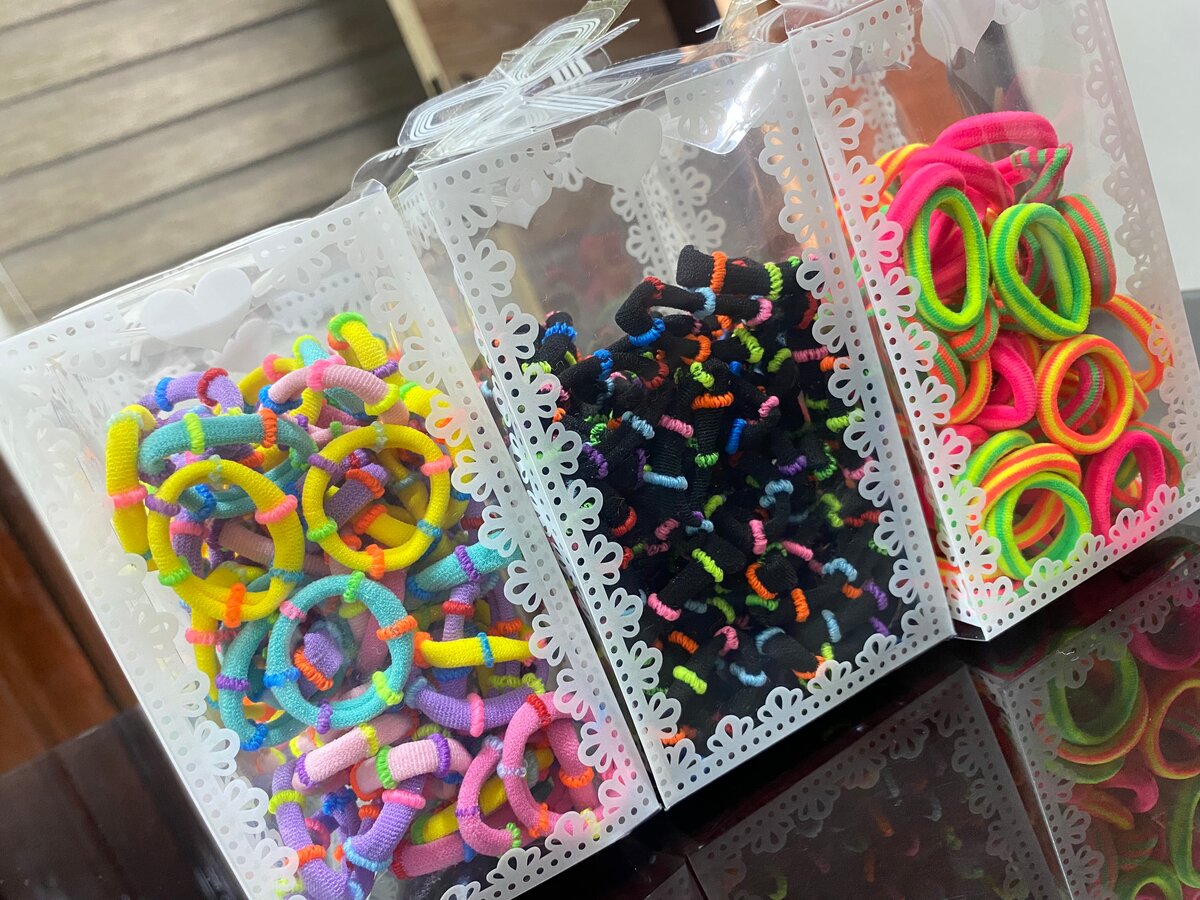 Élastiques à cheveux colorés