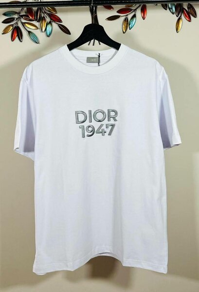 T-shirts Dior élégants unisexes