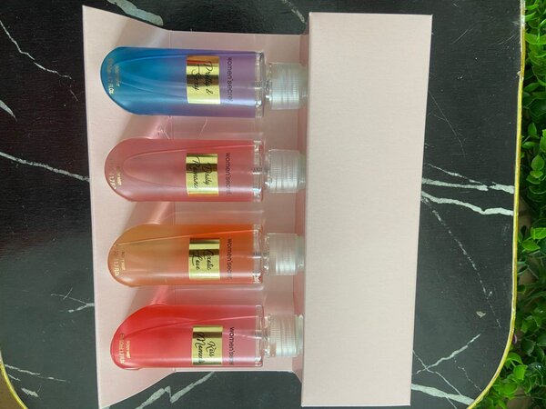 mini parfums élégants