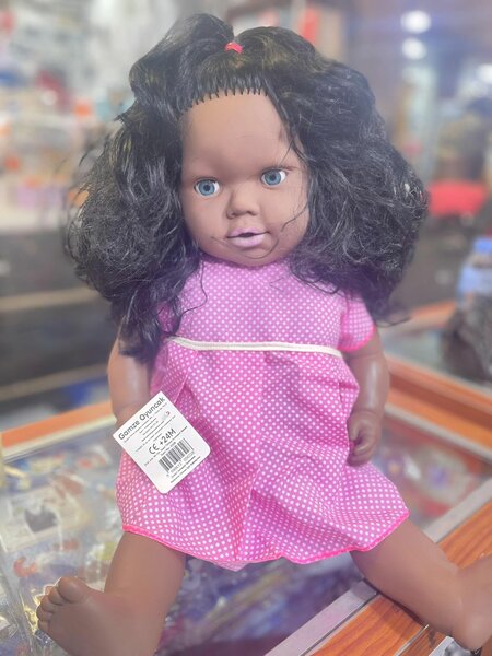 Poupée réaliste en vinyle