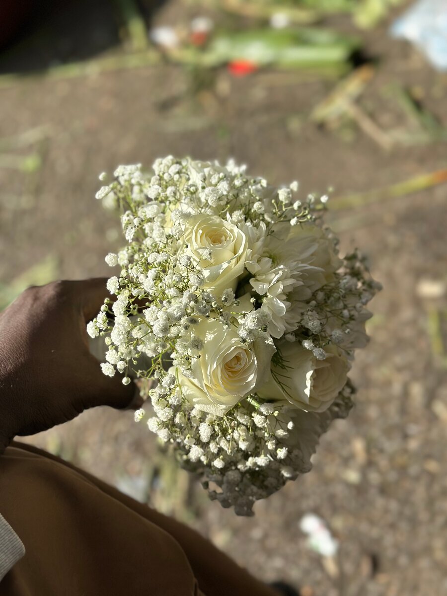 Bouquet de roses blanches