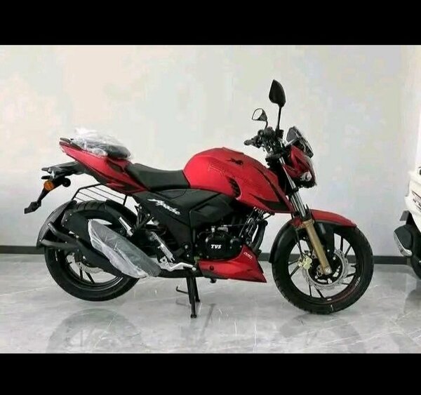 Moto Sport Rouge Puissante