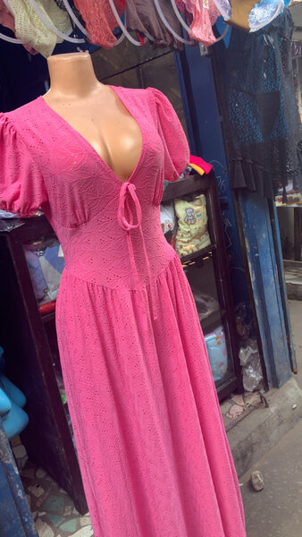 Robe longue rose élégante