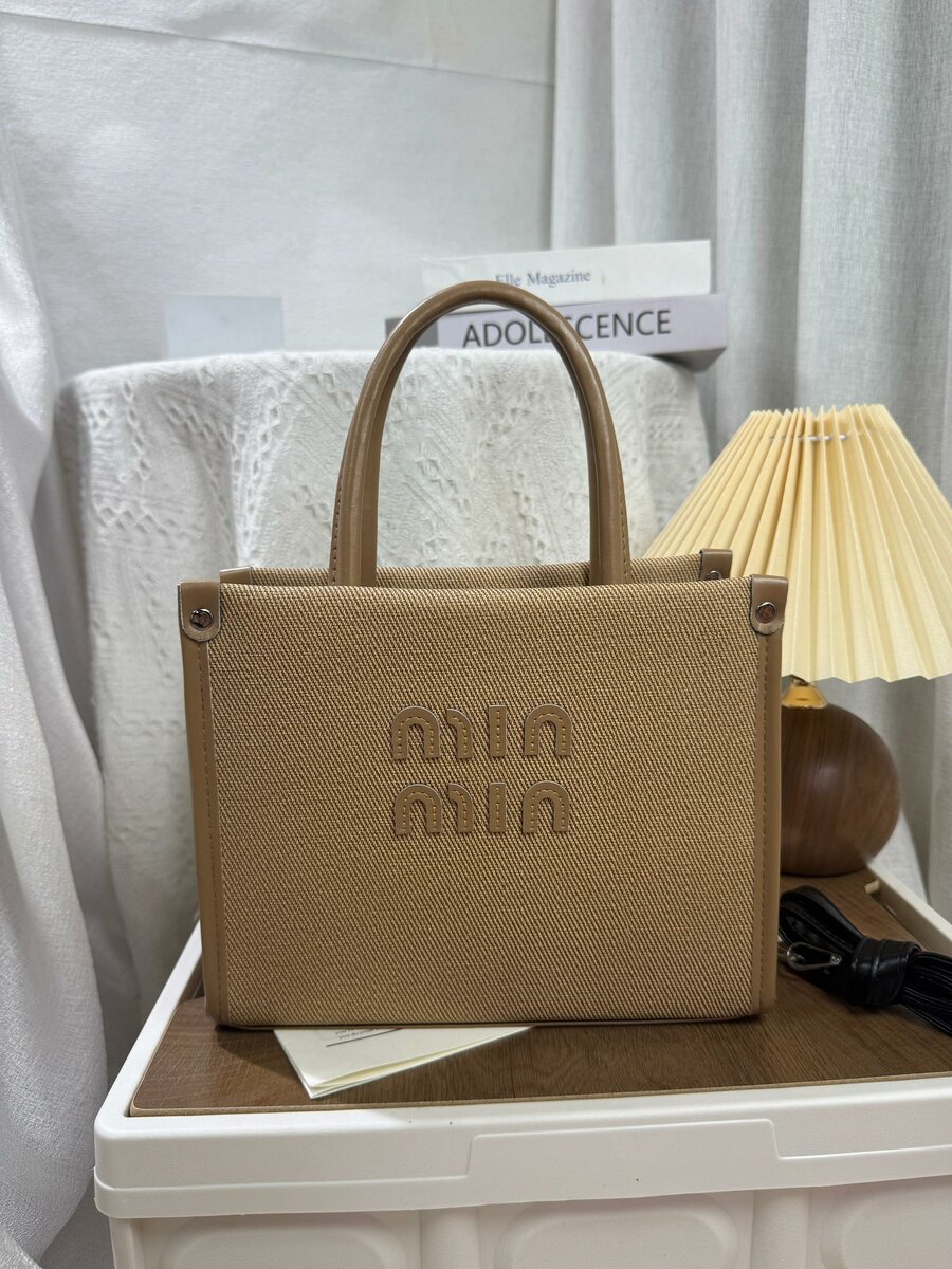 Sac à main en toile moderne