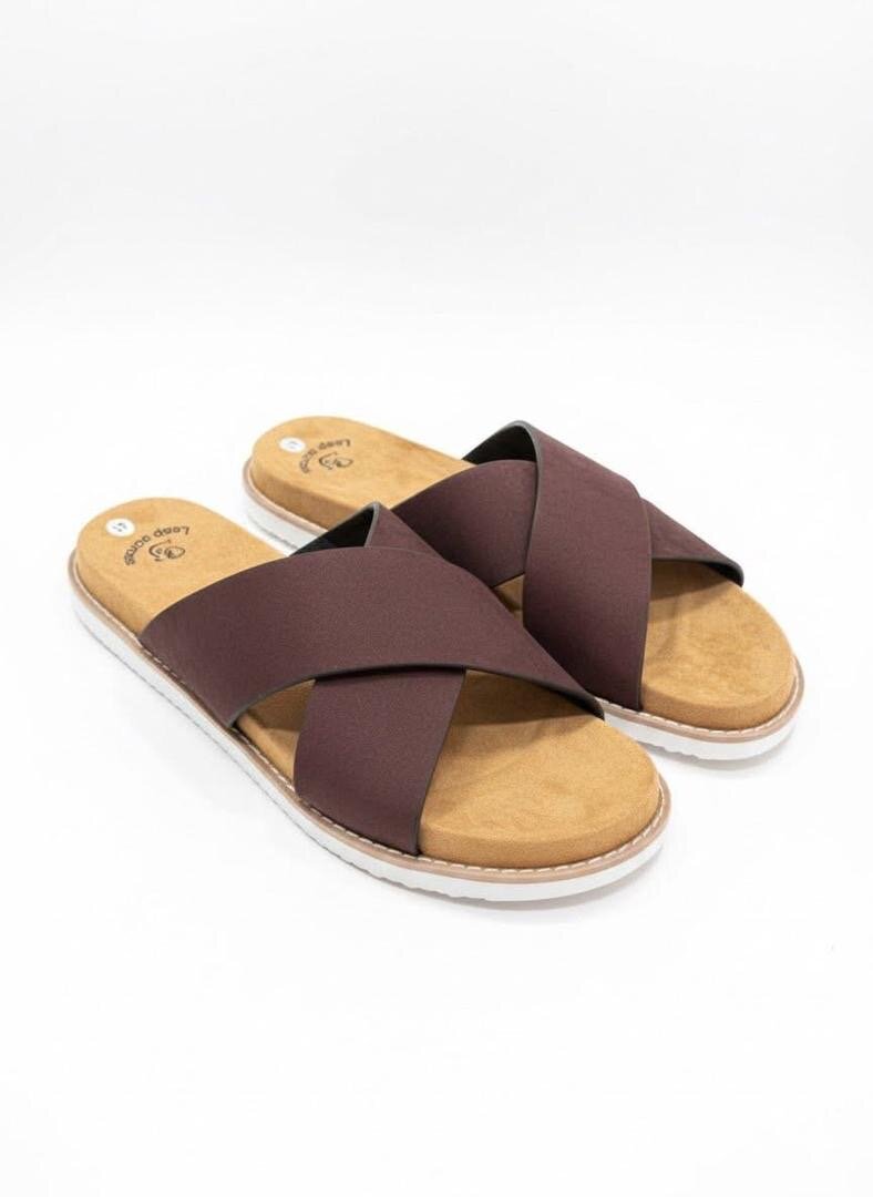 Sandales à lanières croisées