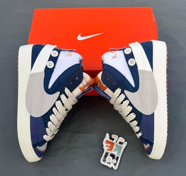 Baskets enfant Nike colorées