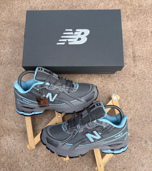 Baskets New Balance 740