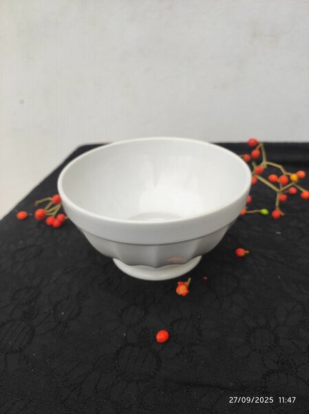 Bol en céramique fleurie