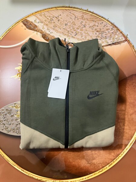 Nike tech fleece
