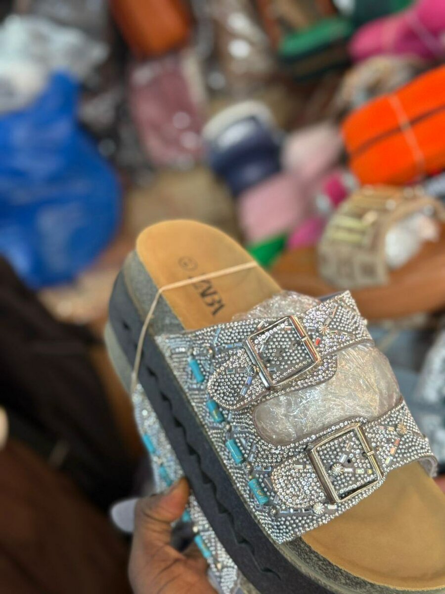 Sandales élégantes à bijoux pour femmes