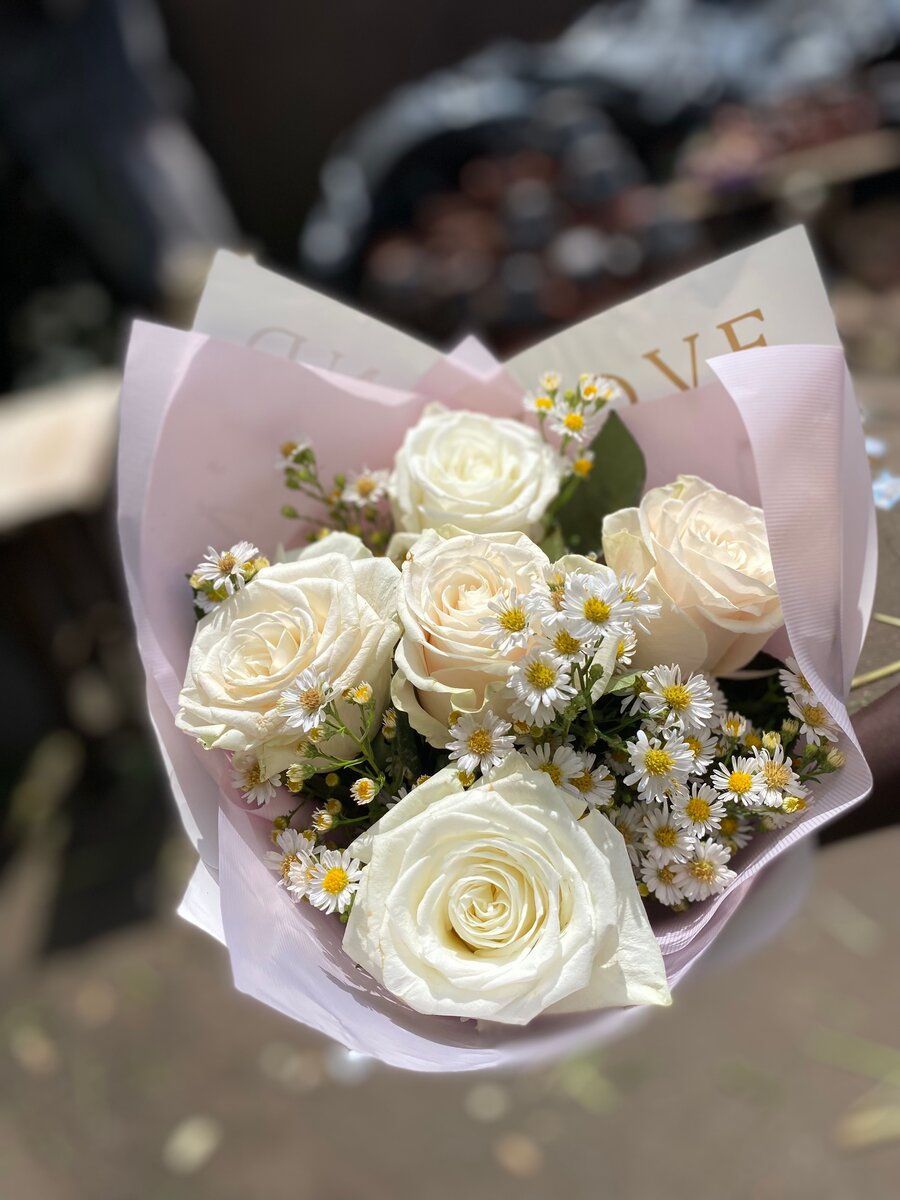 Bouquet élégant de roses blanches