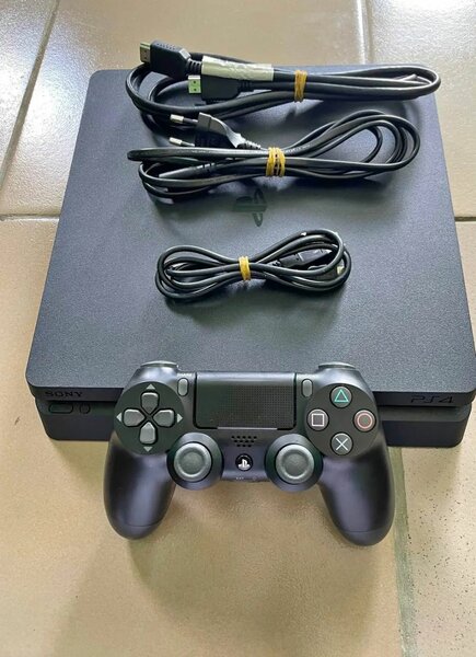 Console PlayStation 4 Slim 500Go