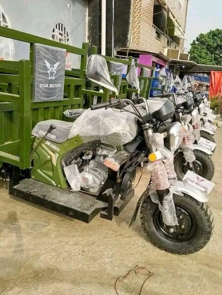 Moto-tricycle utilitaire robuste