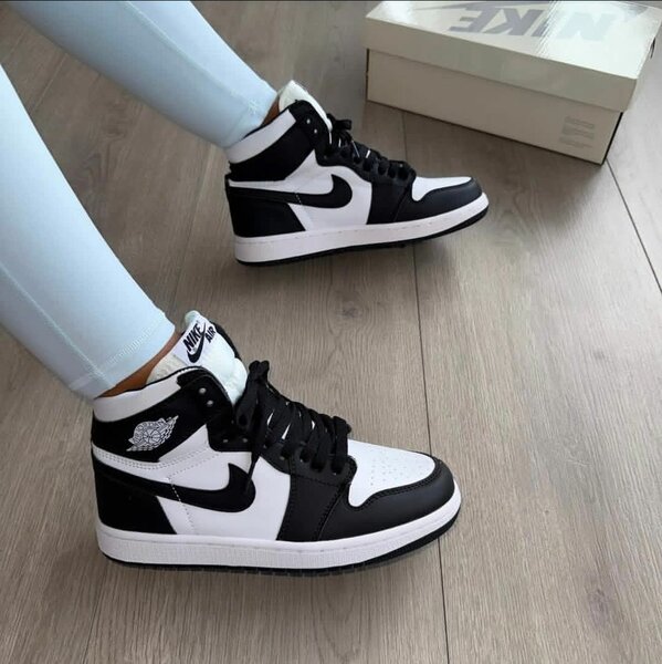 Air jordan one montante