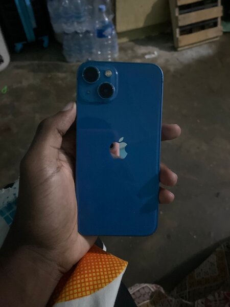 iPhone bleu dernier modèle