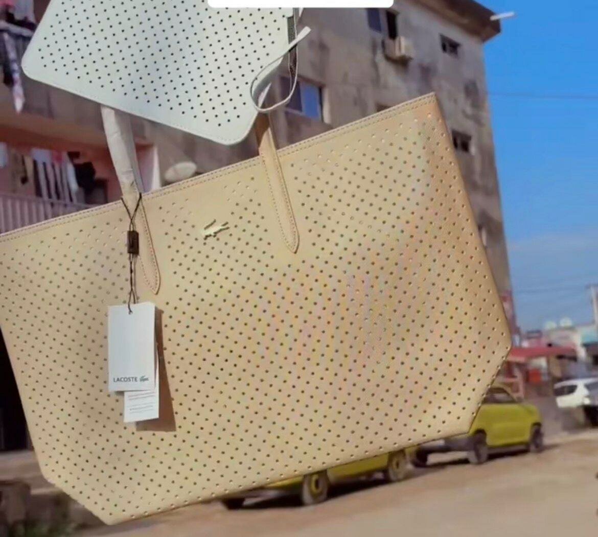 Sac Cabas Perforé Élégant