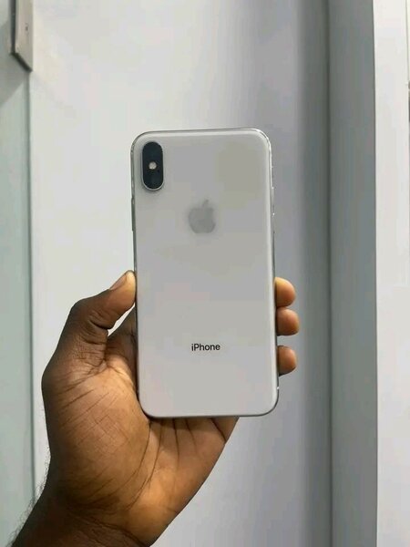 iPhone X 64Go Argent