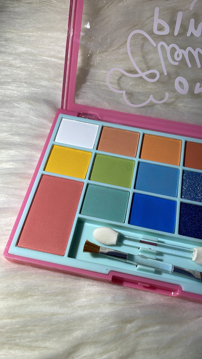 Palette maquillage colorée