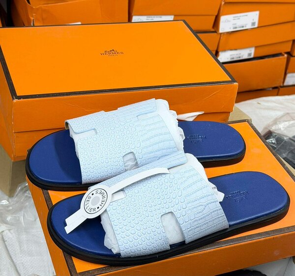 Tongs de luxe élégantes