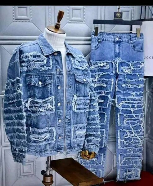 Veste et jean en denim déchiré