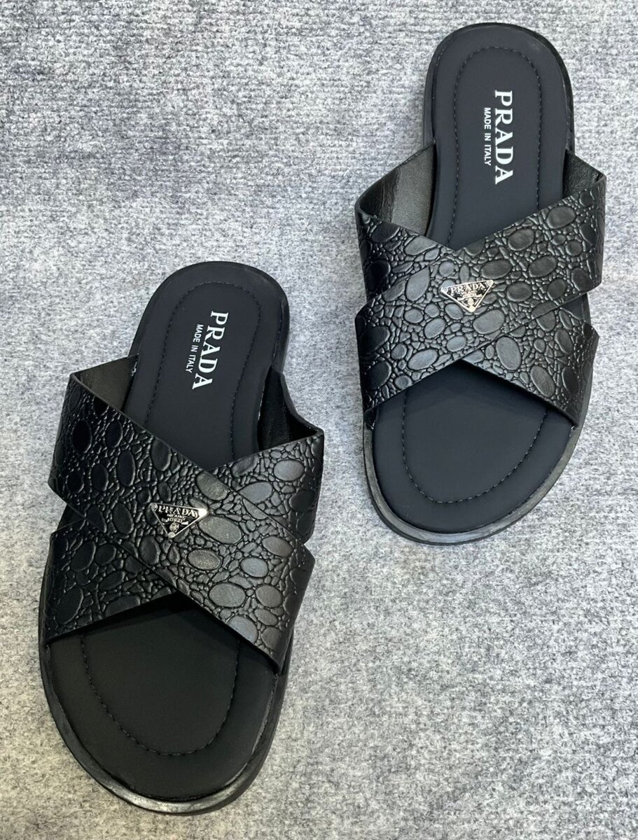 Sandales Prada en cuir élégant