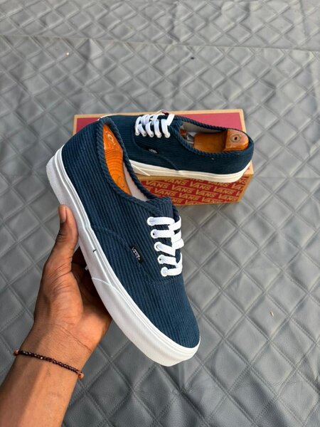 Sneakers en velours côtelé