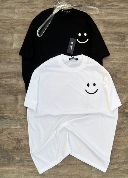 T-shirts sourire unisexe