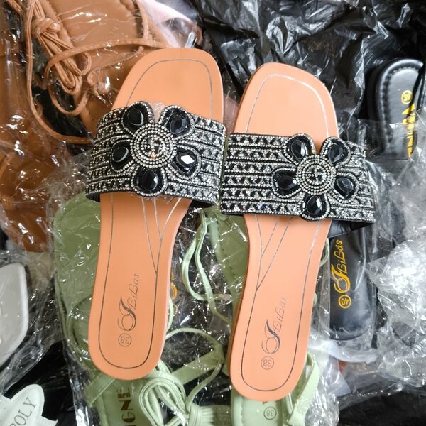 Sandales ornées femmes