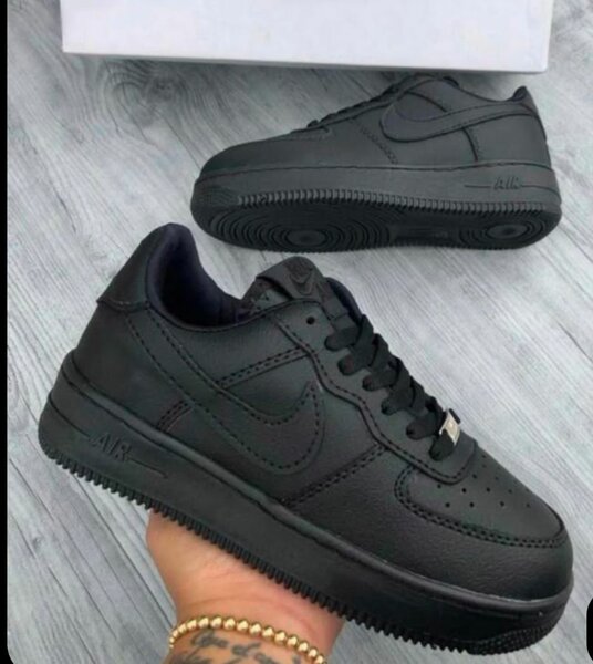 Baskets noires en cuir