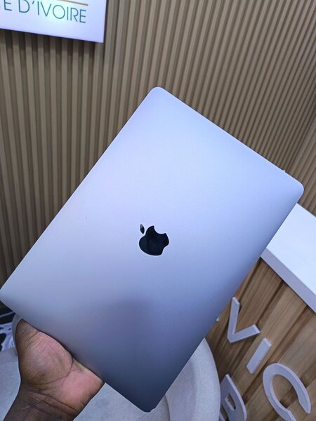 MacBook Air M1 Puissant 13"