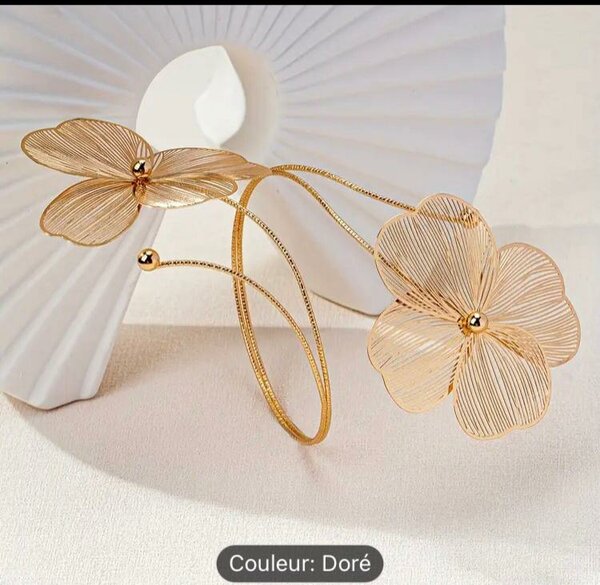 Bracelet Floral Doré Élégant