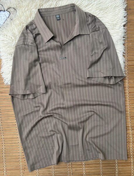 Polo rayé marron en coton