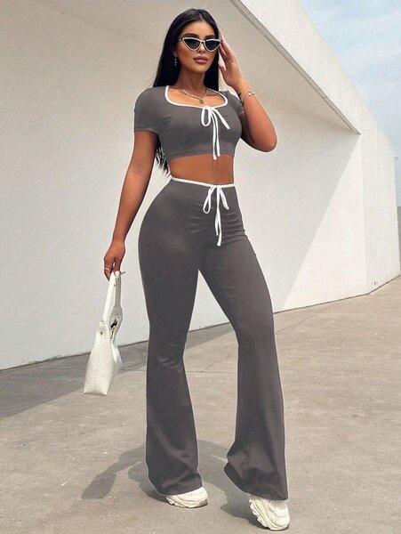 Ensemble survêtement chic en deux tons